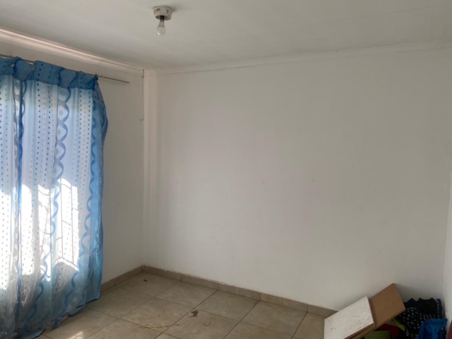 2 Bedroom Property for Sale in Geelhoutpark North West
